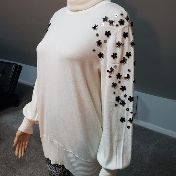 Alfani Sweater - Picture 2 of 5